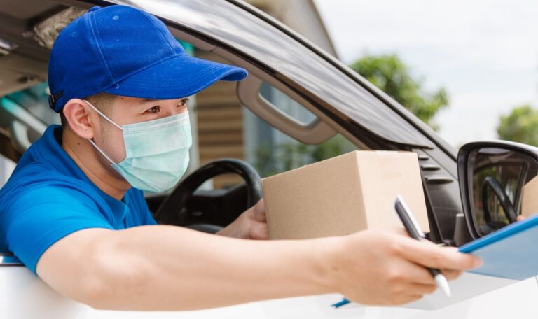 協助工友排難解困